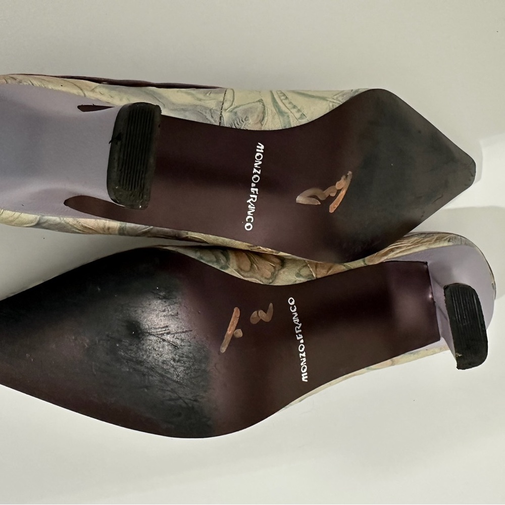 Monzo & Franco Thea Multicolor Floral Embossed Leather Heels Size 7.5 View 4